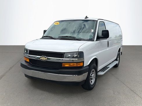 Used 2024 Chevrolet Express 2500 w/ Driver Convenience Package RWD image 8