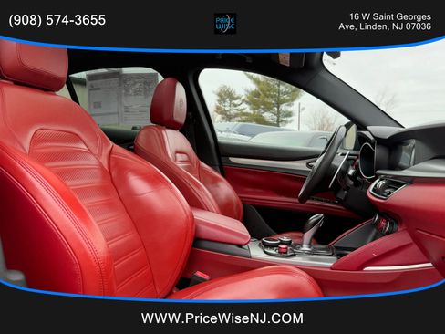 Used 2018 Alfa Romeo Stelvio Ti Sport image 21
