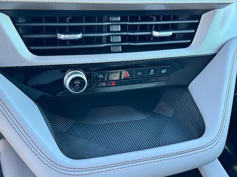 New 2026 Ford Explorer Active w/ Active Comfort Package image 33