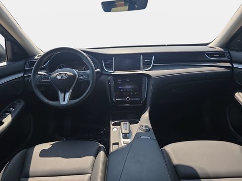 Certified 2025 INFINITI QX50 Pure AWD/4WD image 9