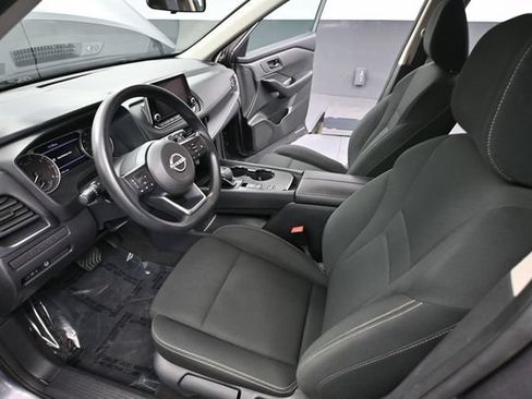 Used 2024 Nissan Rogue S FWD image 21