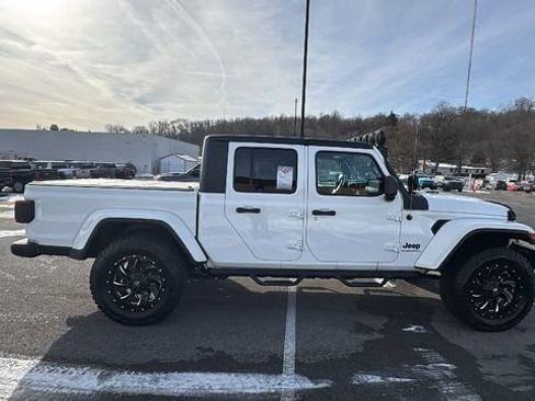 Used 2020 Jeep Gladiator Sport w/ Quick Order Package 24S image 8