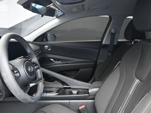 Used 2024 Hyundai Elantra Blue image 22
