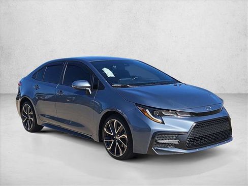Used 2020 Toyota Corolla SE image 3