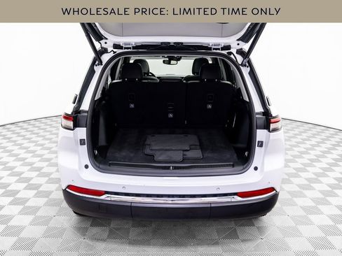 Used 2023 Jeep Grand Cherokee 4WD 4xe image 30