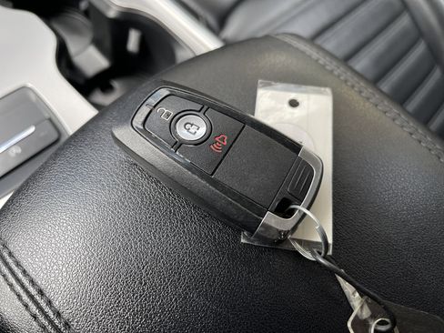 Used 2022 Ford Edge SEL image 43