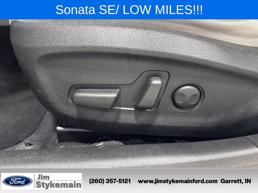 Used 2015 Hyundai Sonata SE w/ Option Group 09 FWD image 14