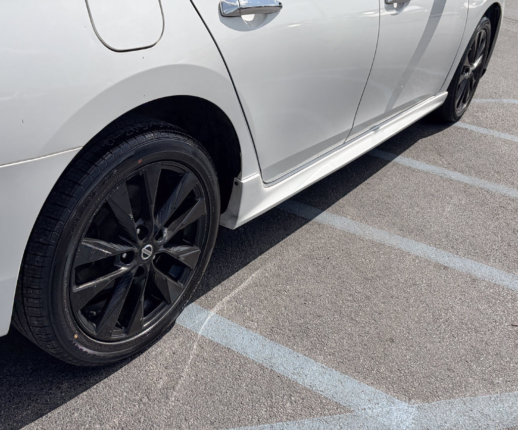 Used 2017 Nissan Sentra SR FWD image 26