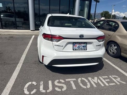 Used 2022 Toyota Corolla LE FWD image 29