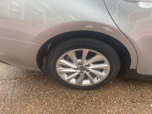 Used 2023 Toyota Camry LE image 9