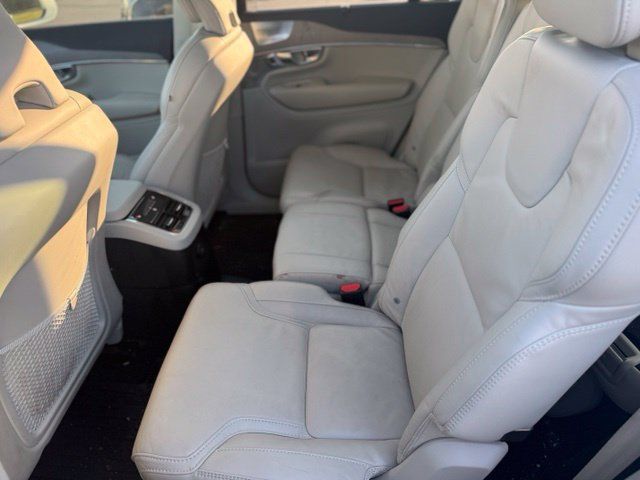 Used 2024 Volvo XC90 T8 Ultimate w/ Lounge Package AWD/4WD image 12