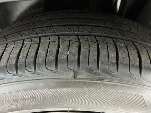 Used 2015 Chrysler 300 S image 31