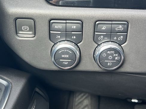 Used 2023 GMC Sierra 1500 SLT w/ SLT Premium Plus Package image 11