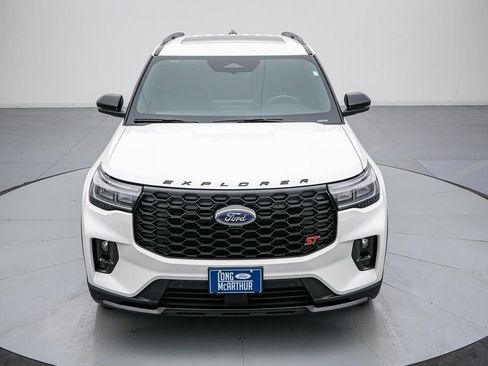 Certified 2025 Ford Explorer ST image 9