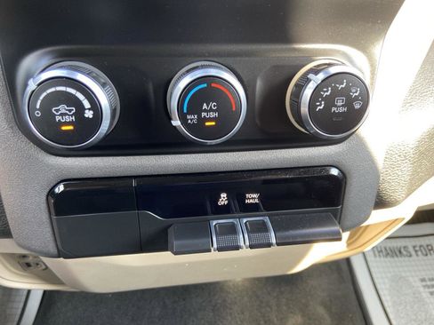Used 2021 RAM 1500 Big Horn image 25