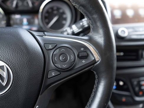 Used 2019 Buick Envision Essence FWD image 20
