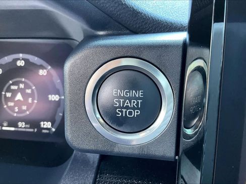 Used 2025 Toyota 4Runner Limited image 33