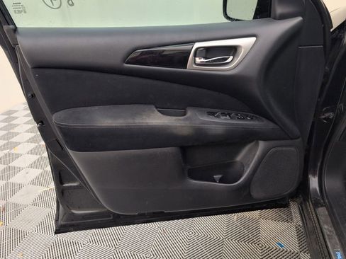 Used 2014 Nissan Pathfinder SV image 36