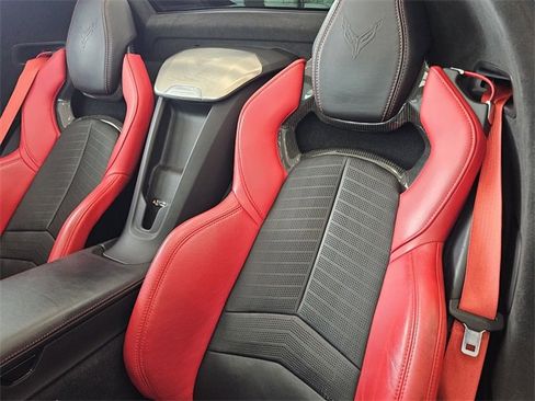 Used 2021 Chevrolet Corvette Stingray Premium Conv w/ Z51 Performance Package image 17