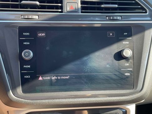 Used 2023 Volkswagen Tiguan SE FWD image 26