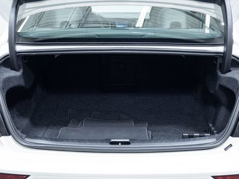 Used 2024 Volvo S60 B5 Plus FWD image 9
