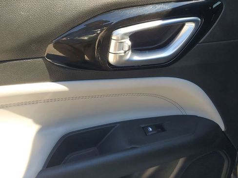 Used 2023 Jeep Compass Limited image 46