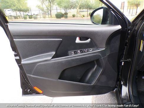 Used 2015 Kia Sportage LX image 11