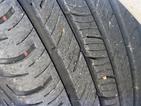 Used 2017 Ford Focus Titanium w/ Titanium Technology Package image 32