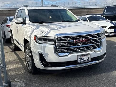 Used 2021 GMC Acadia Denali w/ Denali Technology Package FWD image 2