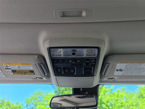 Used 2022 Toyota 4Runner SR5 Premium w/ Moonroof Package AWD/4WD image 25