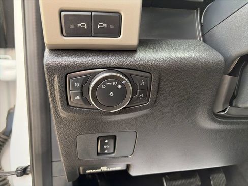 Used 2022 Ford F250 Lariat w/ Lariat Value Package image 20