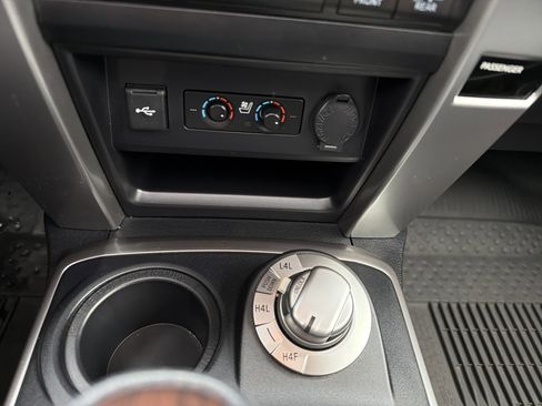 Used 2022 Toyota 4Runner Limited image 22
