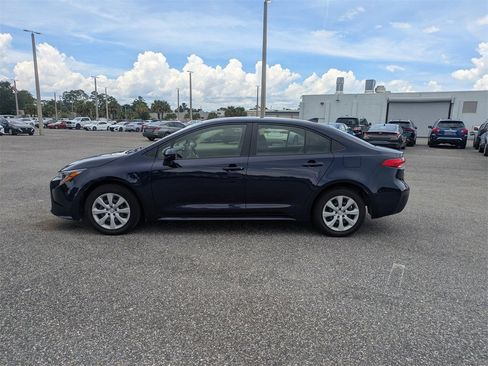 Used 2023 Toyota Corolla LE image 6