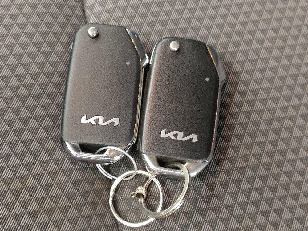 Used 2022 Kia Soul LX w/ Technology Package FWD image 32