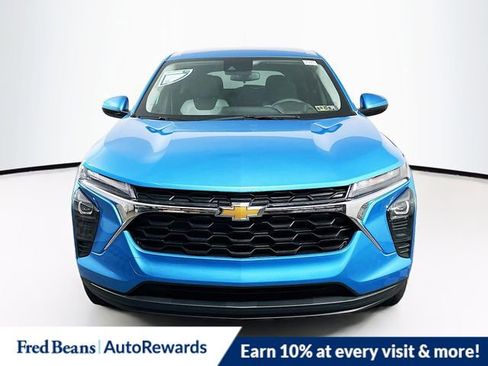 New 2026 Chevrolet Trax LS w/ LS Convenience Package image 2