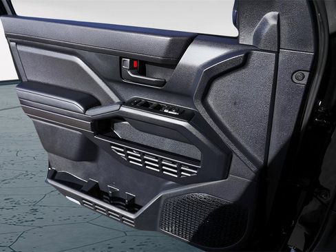 Used 2025 Toyota 4Runner SR5 image 25