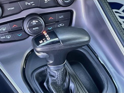 Used 2022 Dodge Challenger SXT w/ Driver Convenience Group AWD/4WD image 16