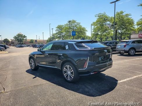 New 2026 Cadillac Lyriq Luxury w/ LPO, Floor Liner Package AWD/4WD image 10
