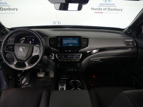 Used 2025 Honda Passport Black Edition image 16