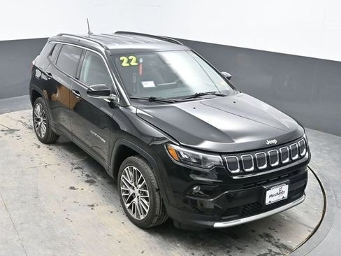 Used 2022 Jeep Compass Limited image 19