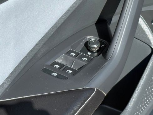 New 2026 Volkswagen Jetta SE image 9