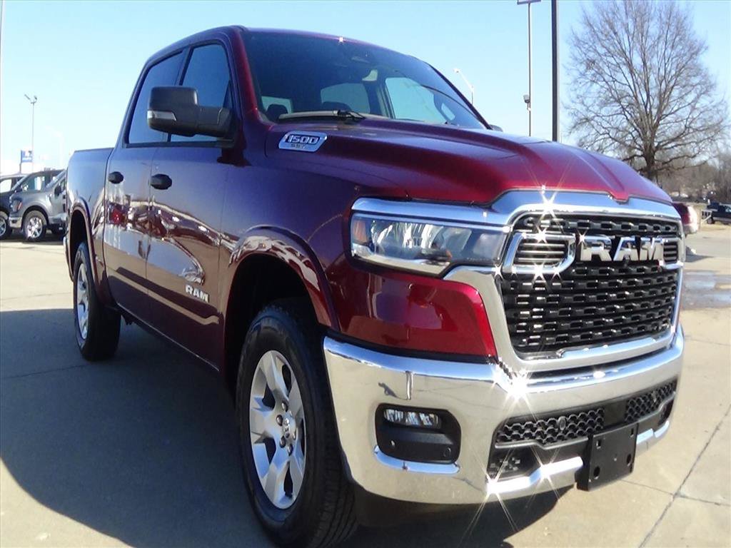 Used 2025 RAM 1500 Big Horn AWD/4WD image 4