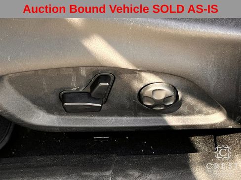 Used 2016 Jeep Renegade Limited w/ Safety & Security Group image 25