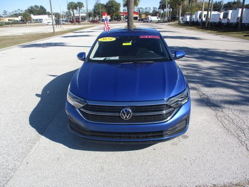 Used 2024 Volkswagen Jetta S image 2