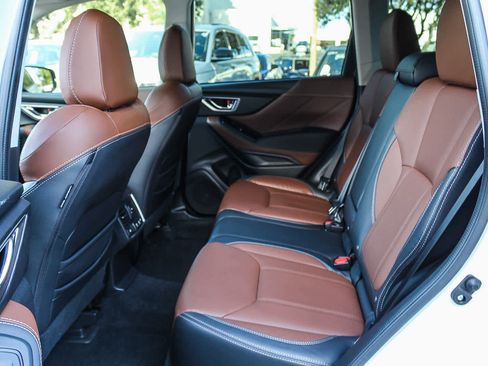 Used 2023 Subaru Forester Touring image 18