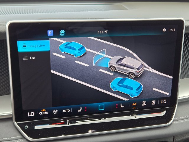 New 2026 Volkswagen Tiguan SE R-Line FWD image 12