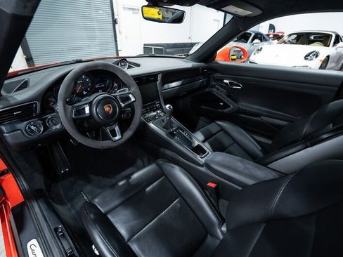 Used 2017 Porsche 911 Carrera GTS RWD image 18