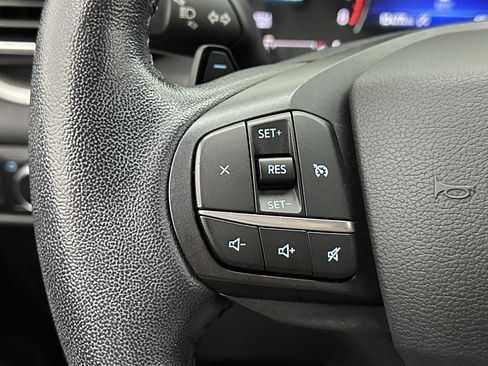 Used 2020 Ford Explorer XLT w/ Equipment Group 202A image 21