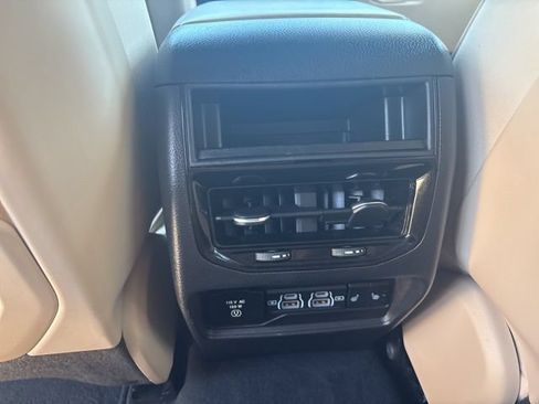 Used 2023 Jeep Grand Cherokee Limited w/ Luxury Tech Group II AWD/4WD image 21