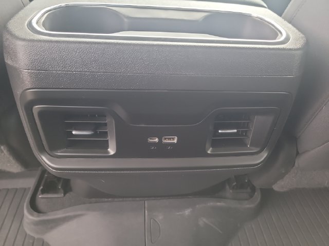Used 2022 Chevrolet Silverado 1500 LT Trail Boss w/ Convenience Package II AWD/4WD image 16